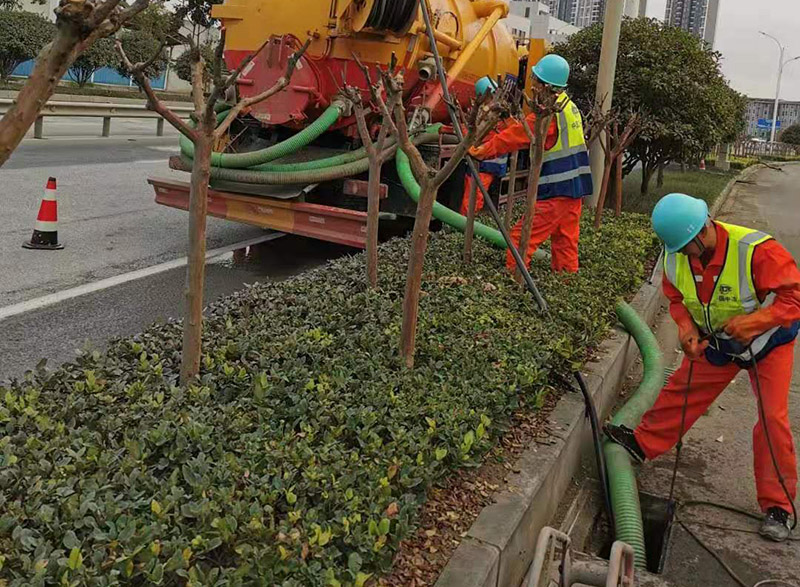 喀喇沁市政管道清淤
