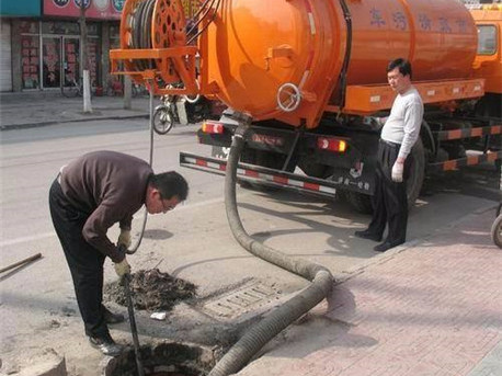 喀喇沁清掏化粪池，健康生活从这里开始